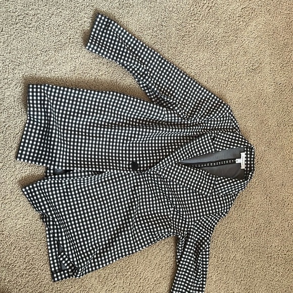 Black and white blazer - Picture 1 of 1